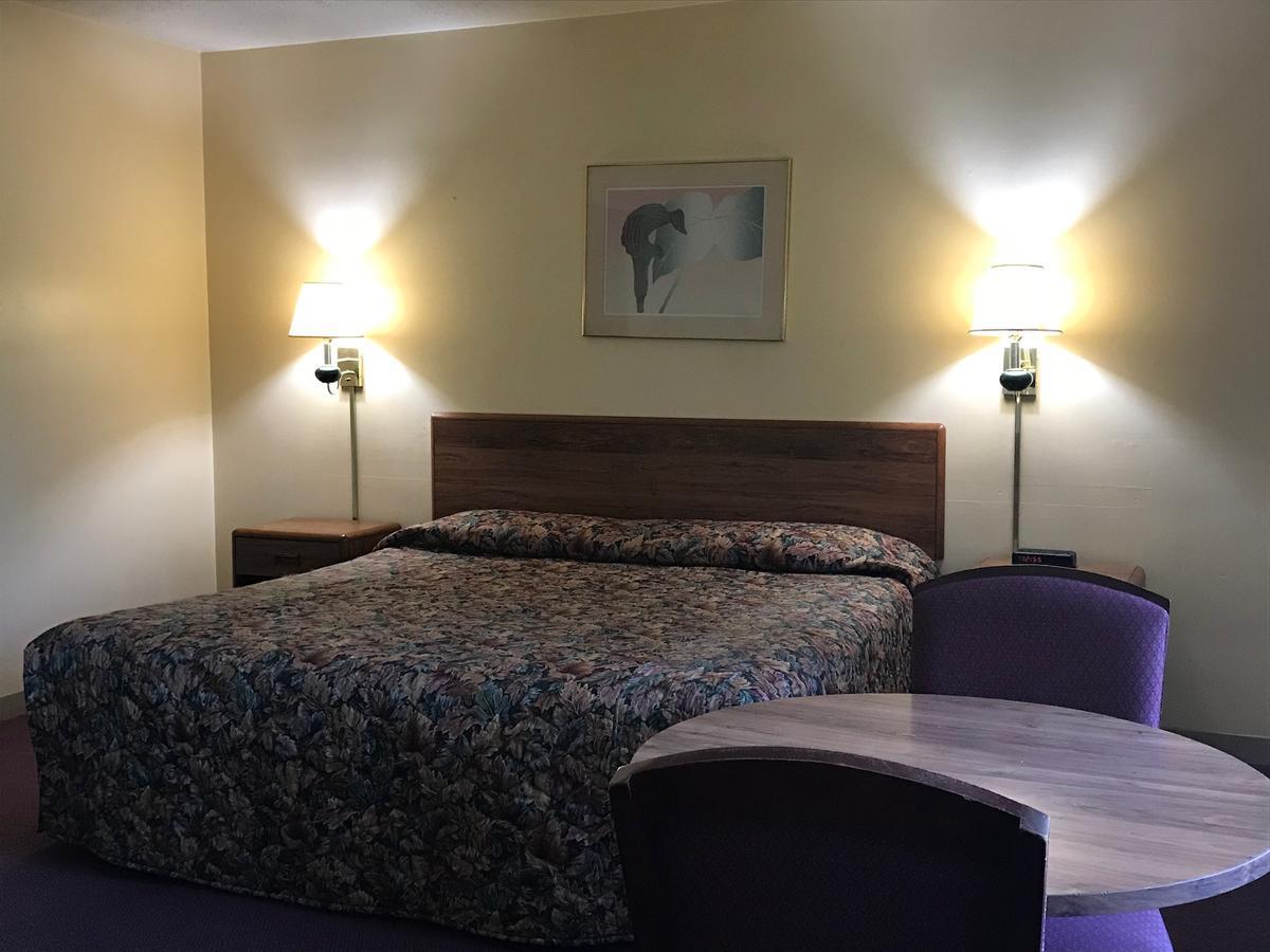 Allenwood Motel Allentown Bagian luar foto